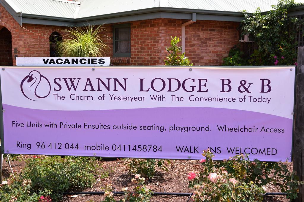 Swann Lodge B&B York Exterior photo