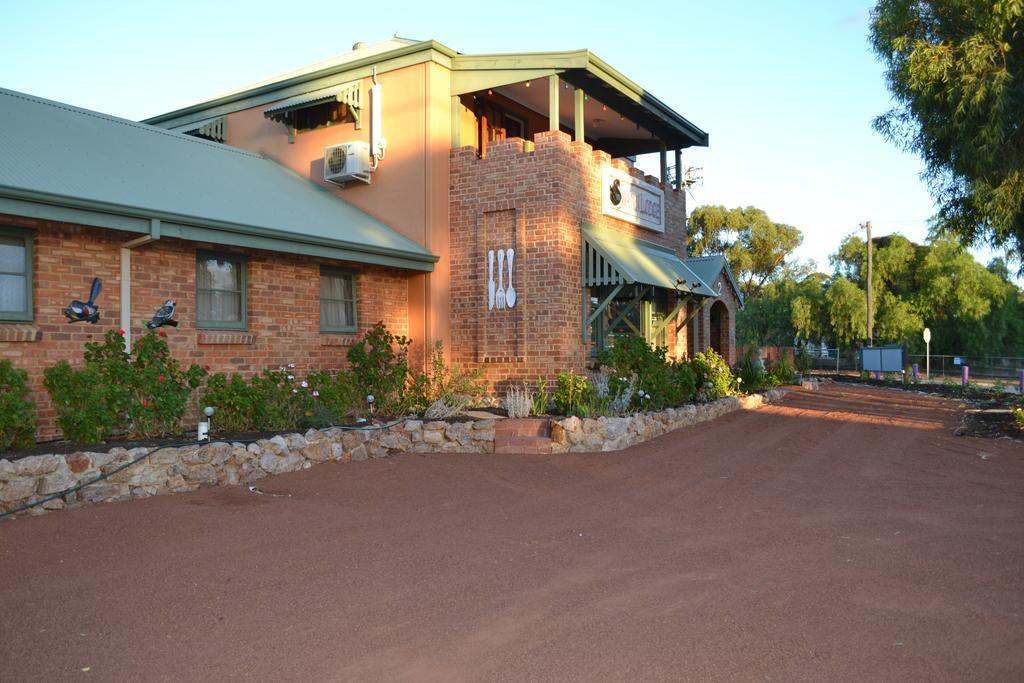 Swann Lodge B&B York Exterior photo